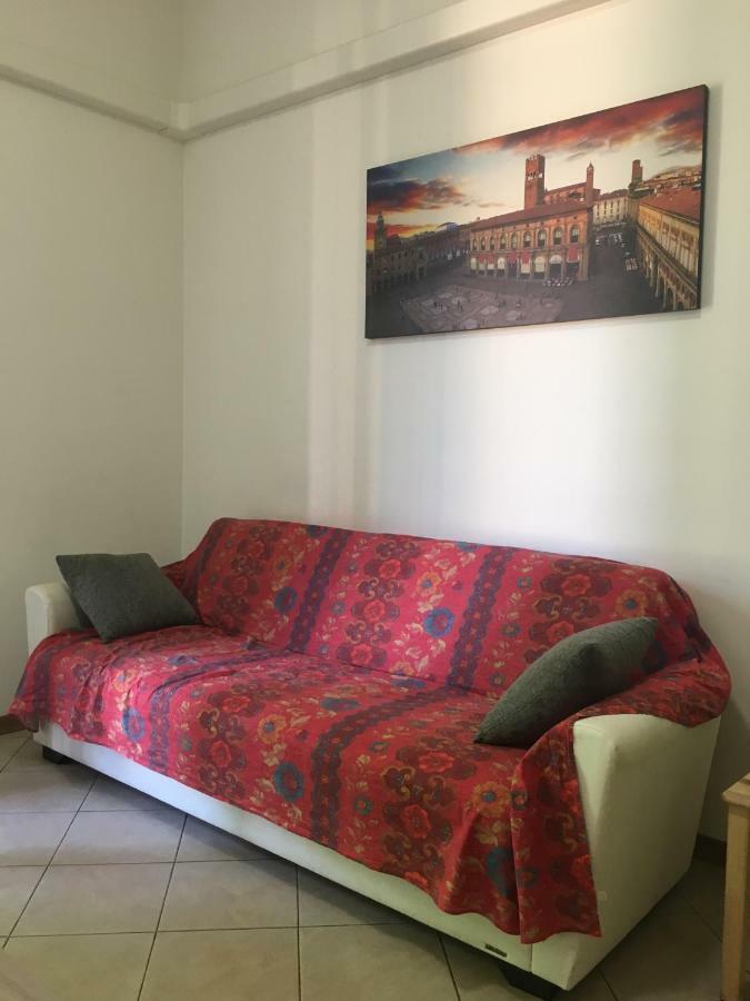 Corner Apartment Болонья Экстерьер фото