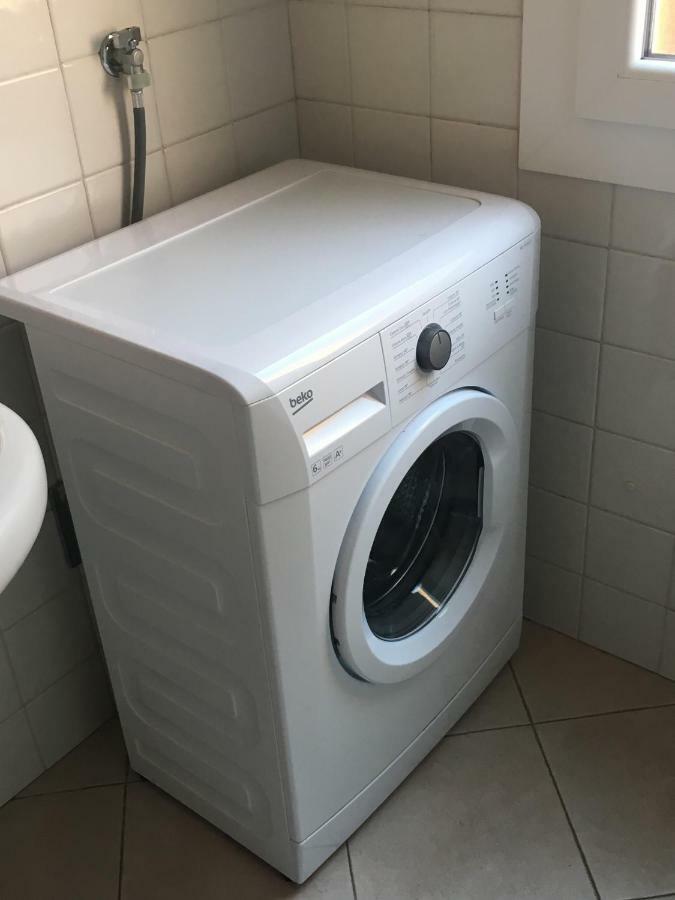 Corner Apartment Болонья Экстерьер фото